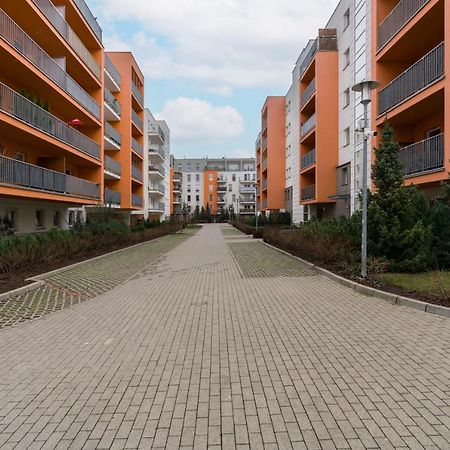 Wilczak Apartment With Free Garage Poznan By Noclegi Renters מראה חיצוני תמונה